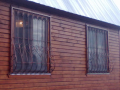 Решетка на окно дутая 4.